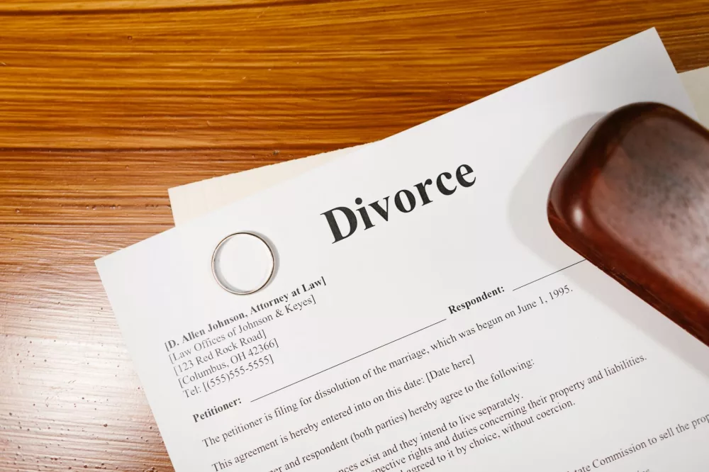 Navigating the Waters: Why You Need an Experienced Divorce Attorney in Orlando